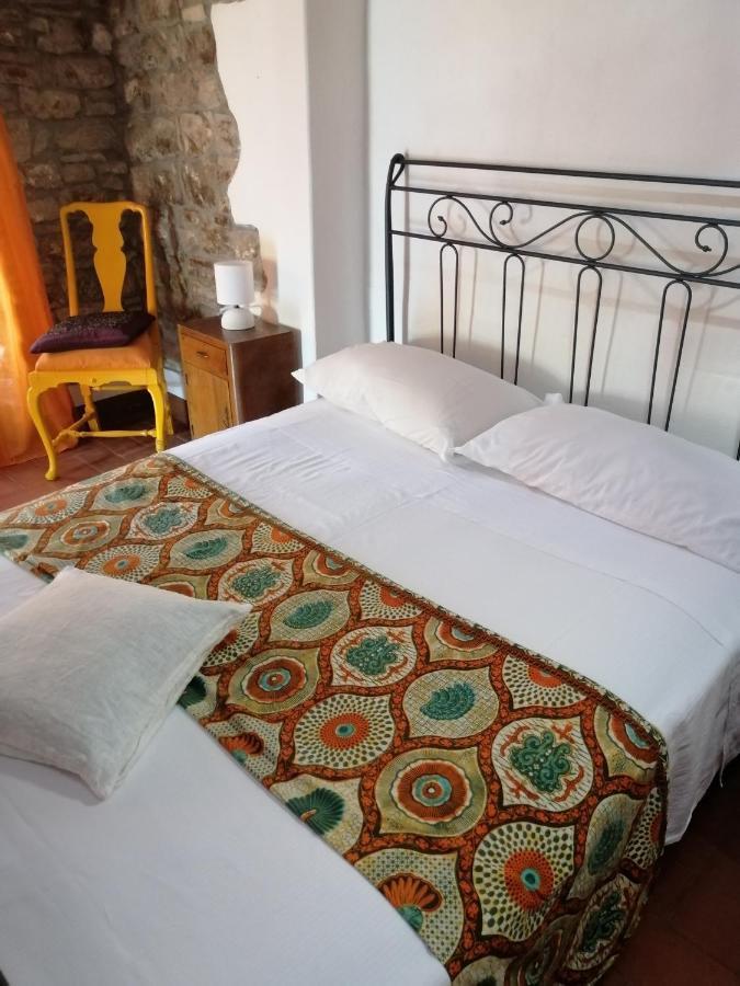 La Brocca Di Valdichiascio Villa Gubbio Luaran gambar