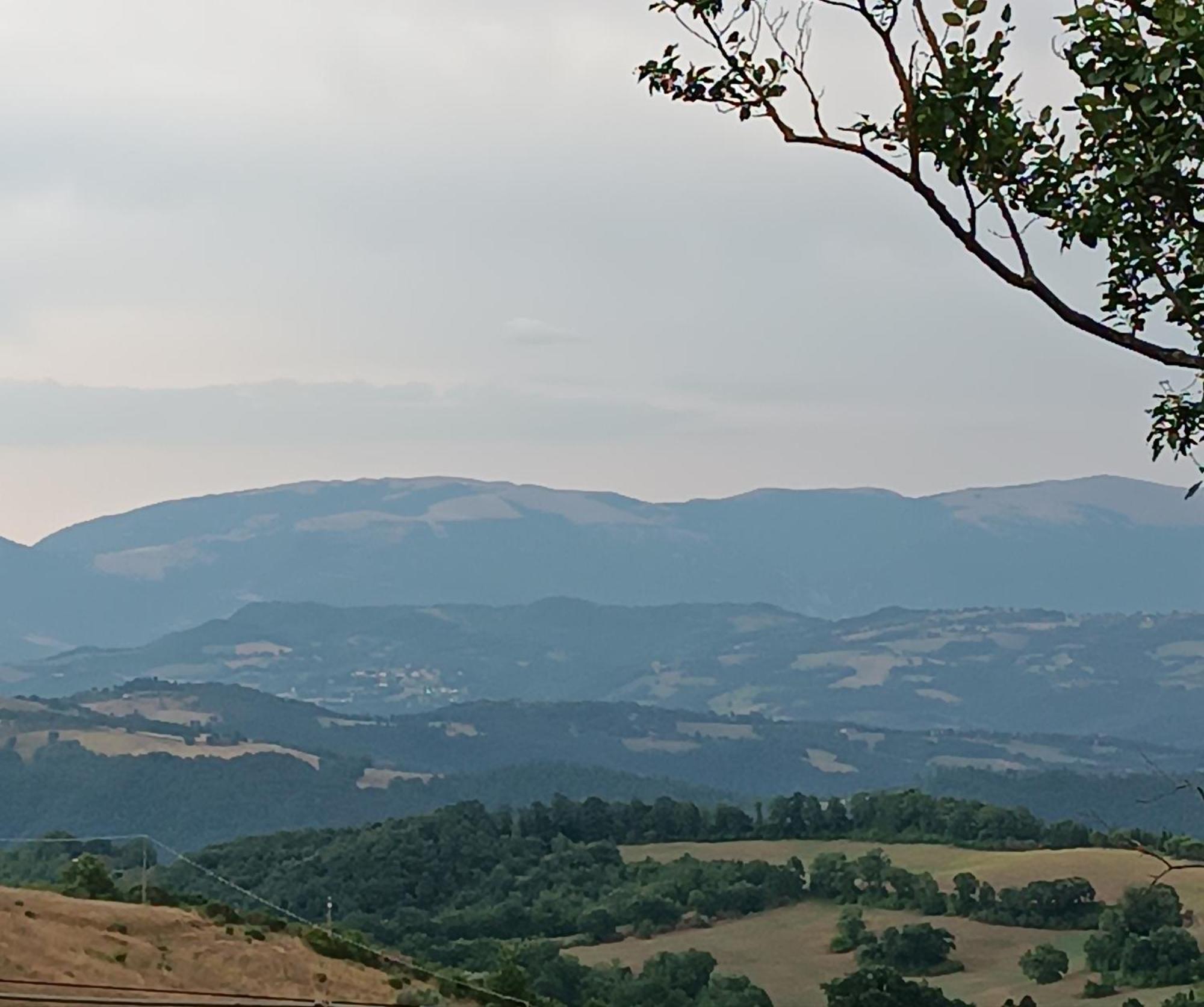 La Brocca Di Valdichiascio Villa Gubbio Luaran gambar